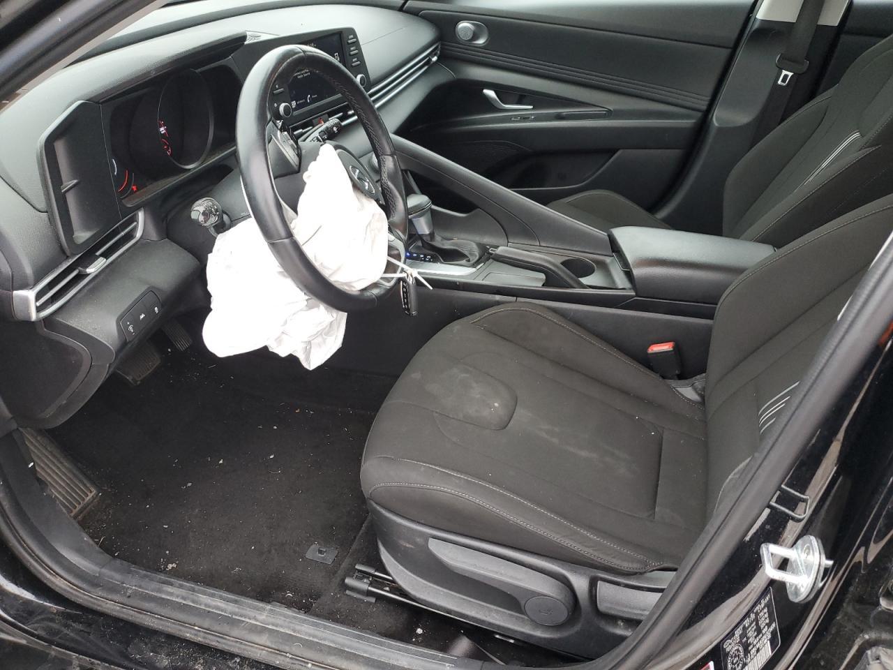 2022 HYUNDAI ELANTRA SE - Фото 7