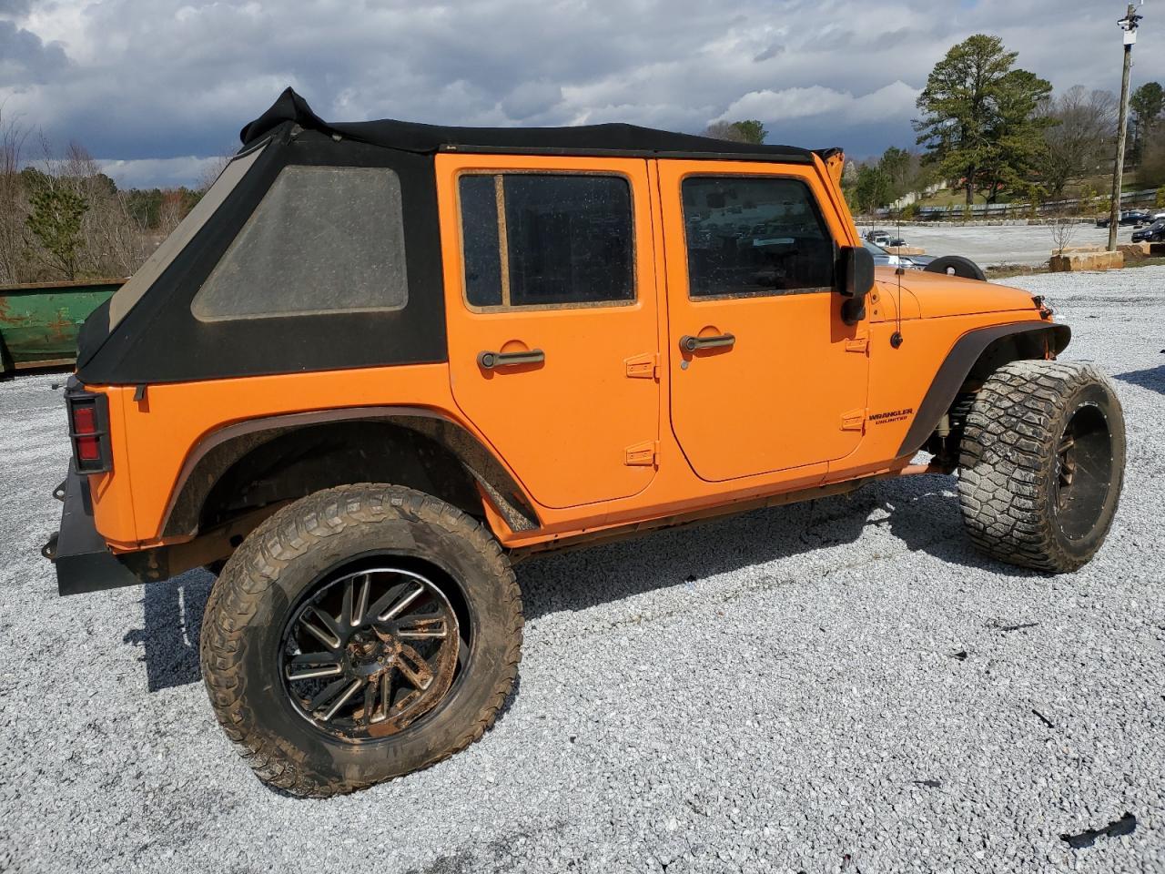 2012 JEEP WRANGLER U - Image 3