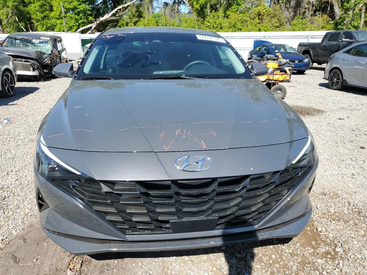 2023 HYUNDAI ELANTRA SE - Фото 5