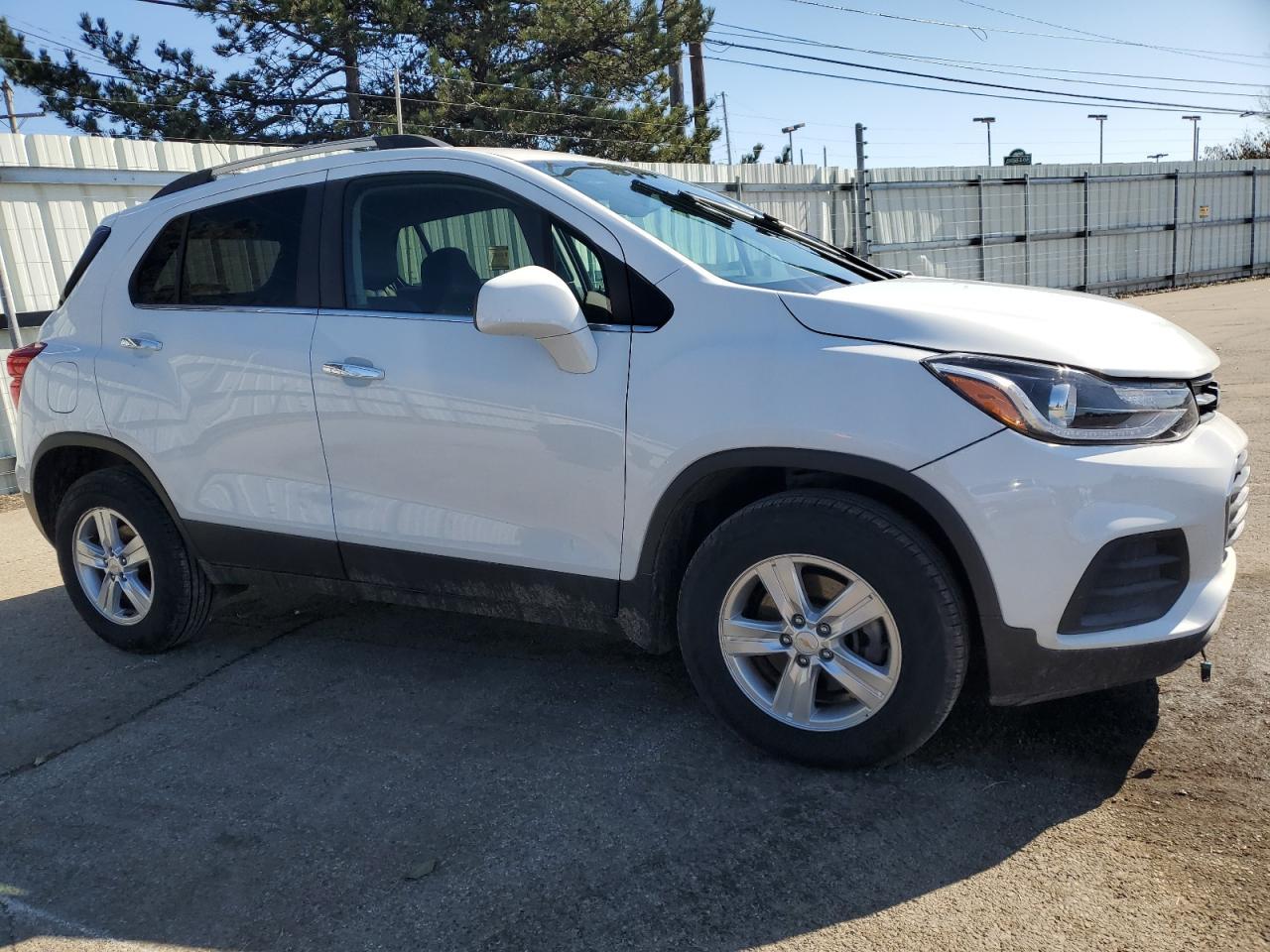 2019 CHEVROLET TRAX 1LT - Фото 4