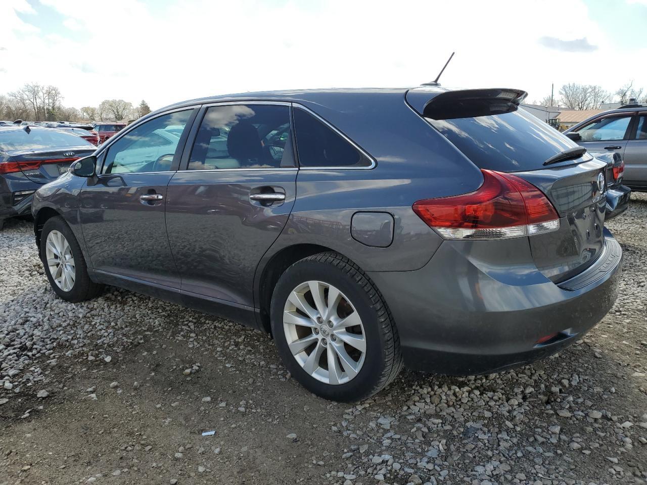 2013 TOYOTA VENZA LE - Image 2
