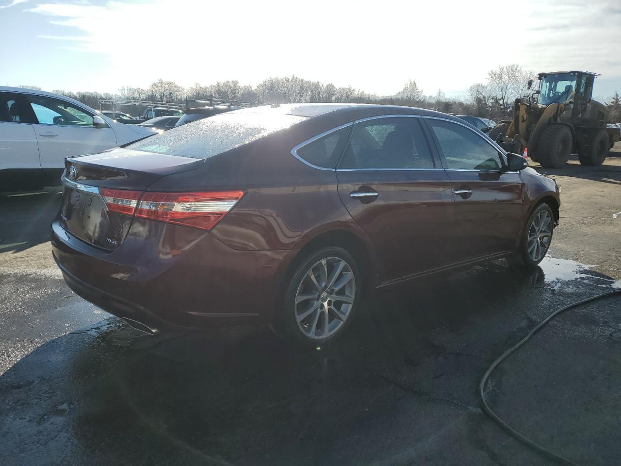 2015 TOYOTA AVALON XLE - Image 3