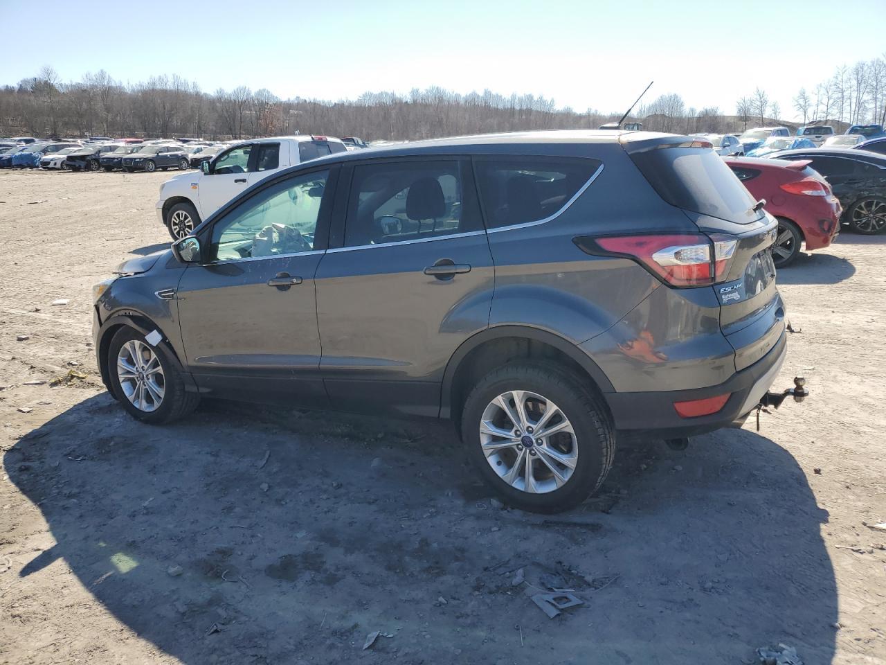 2017 FORD ESCAPE SE - Image 2
