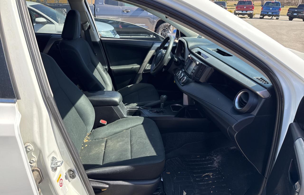 2016 TOYOTA RAV4 LE - Фото 5