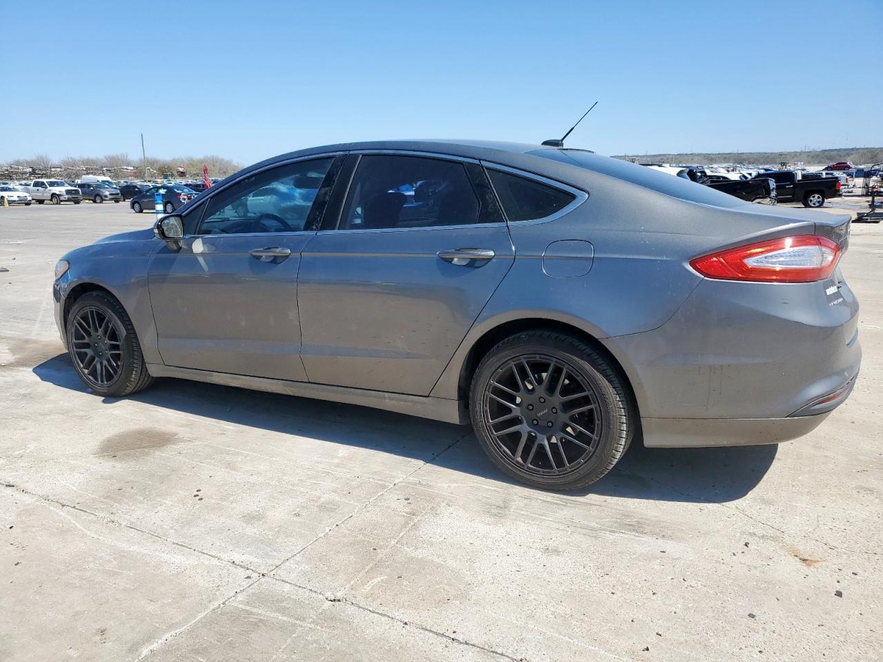 2014 FORD FUSION SE - Image 2