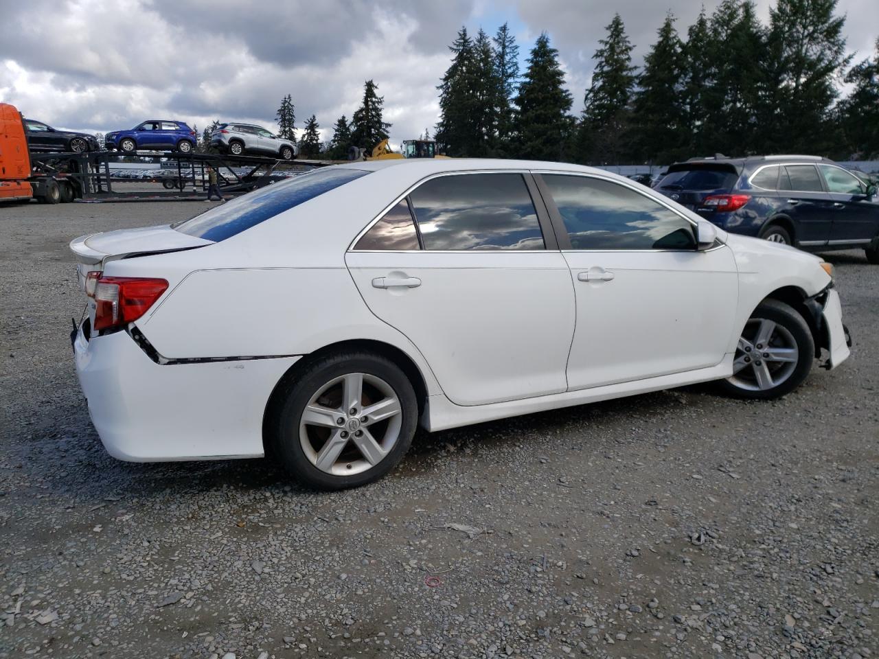 2014 TOYOTA CAMRY L - Image 3