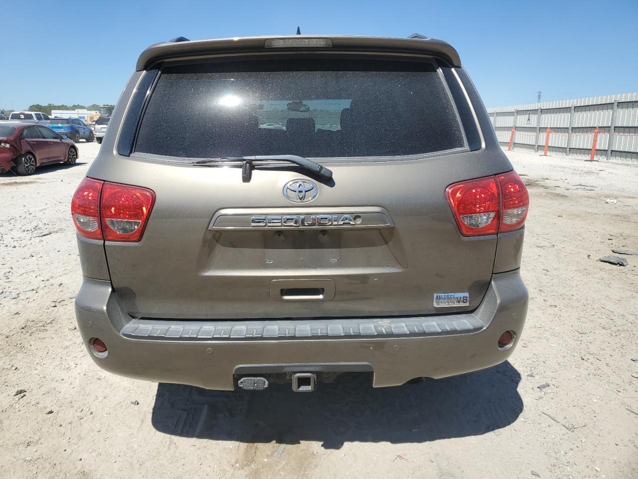 2016 TOYOTA SEQUOIA SR - Image 6