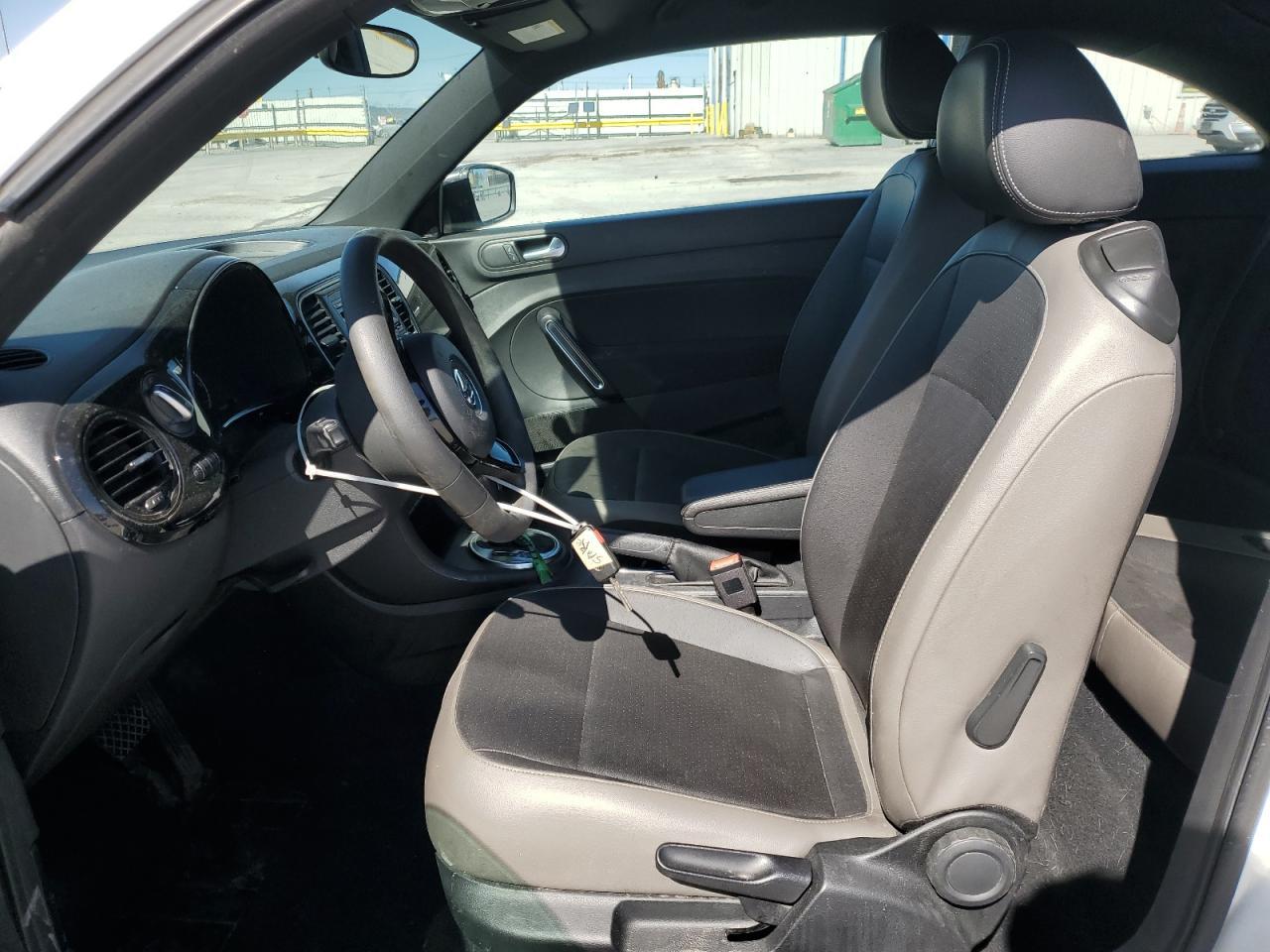 2015 VOLKSWAGEN BEETLE 1.8 - Фото 7