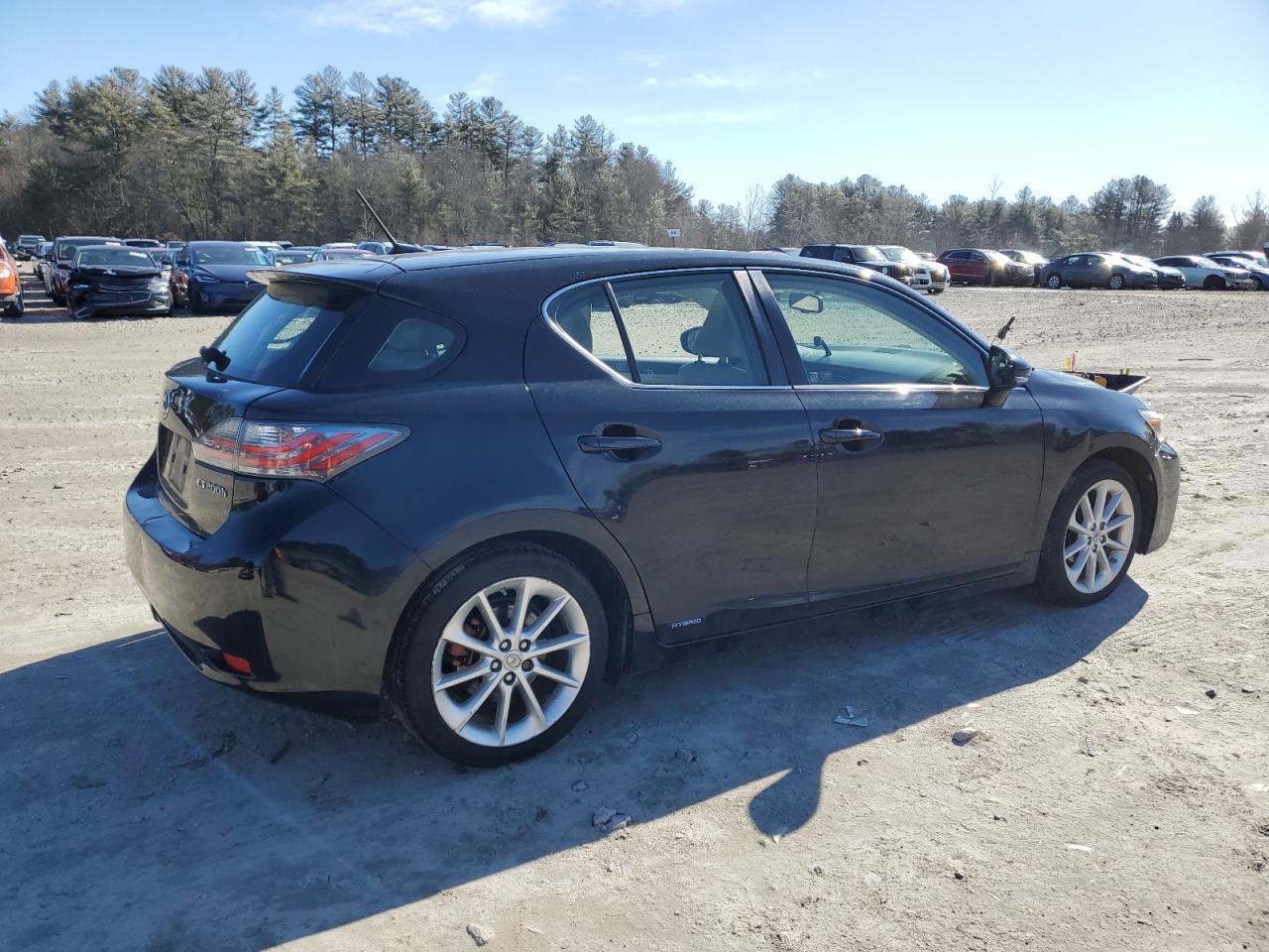 2011 LEXUS CT 200 - Image 3