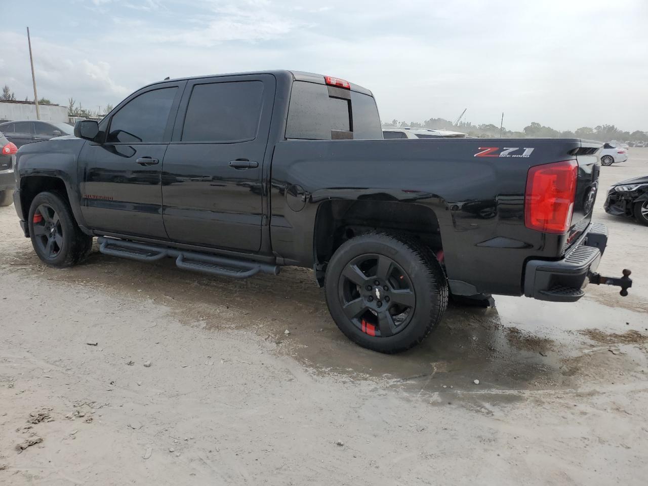 2018 CHEVROLET SILVERADO - Фото 2