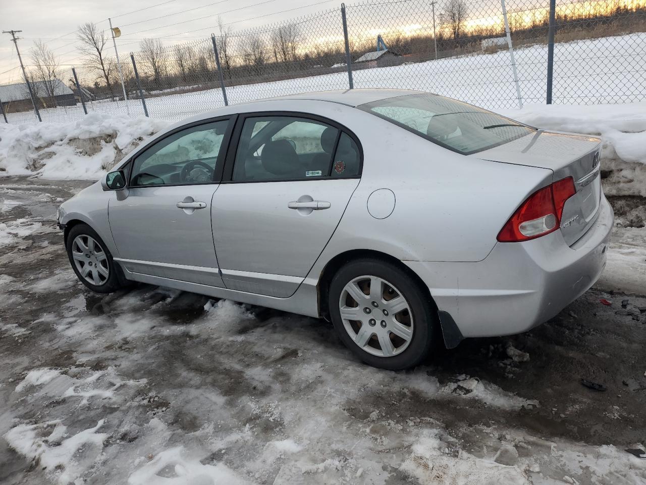 2011 HONDA CIVIC LX - Фото 2