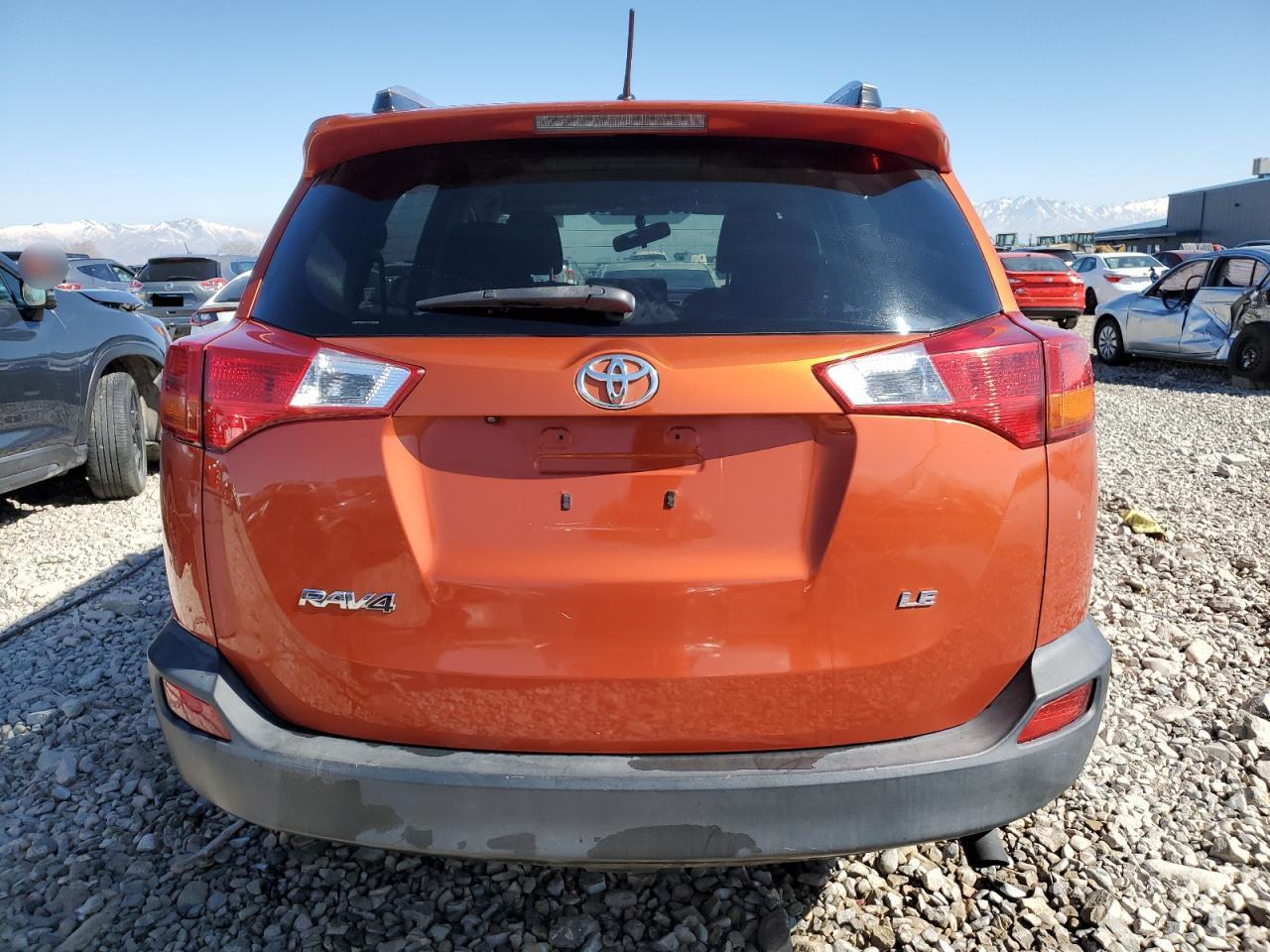 2015 TOYOTA RAV4 LE - Image 6