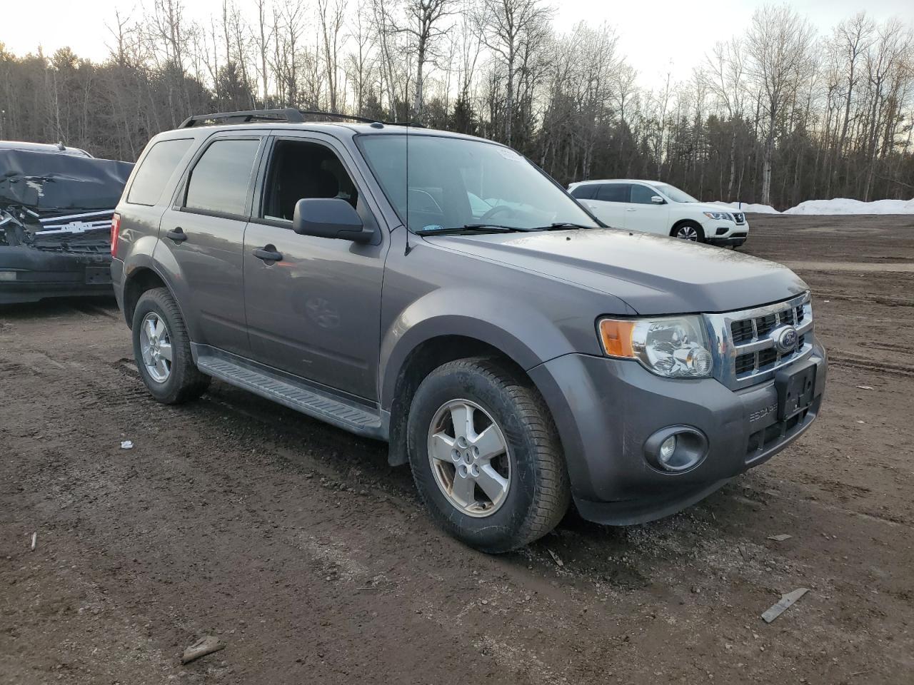 2010 FORD ESCAPE XLT - Фото 4