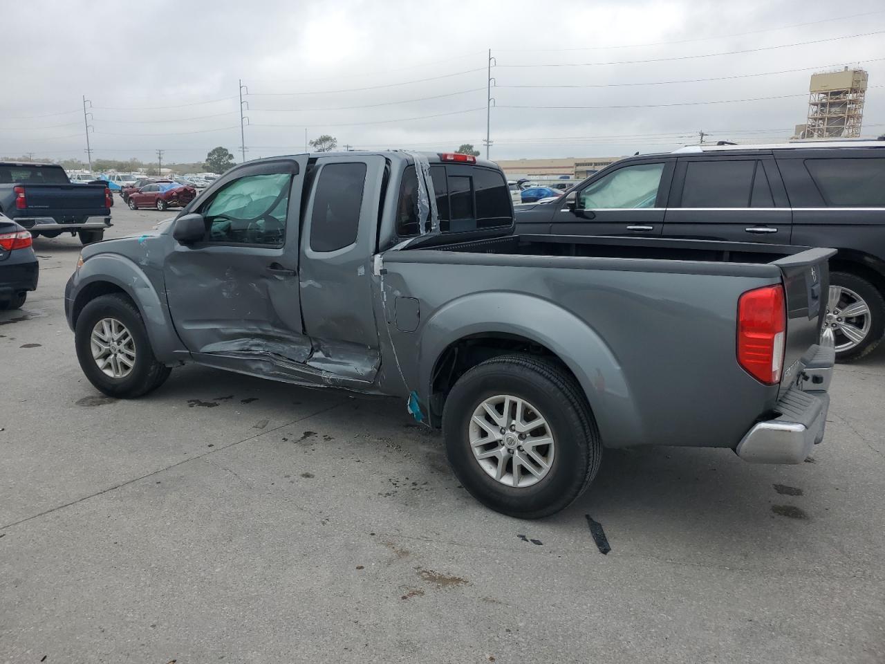 2017 NISSAN FRONTIER S - Фото 2
