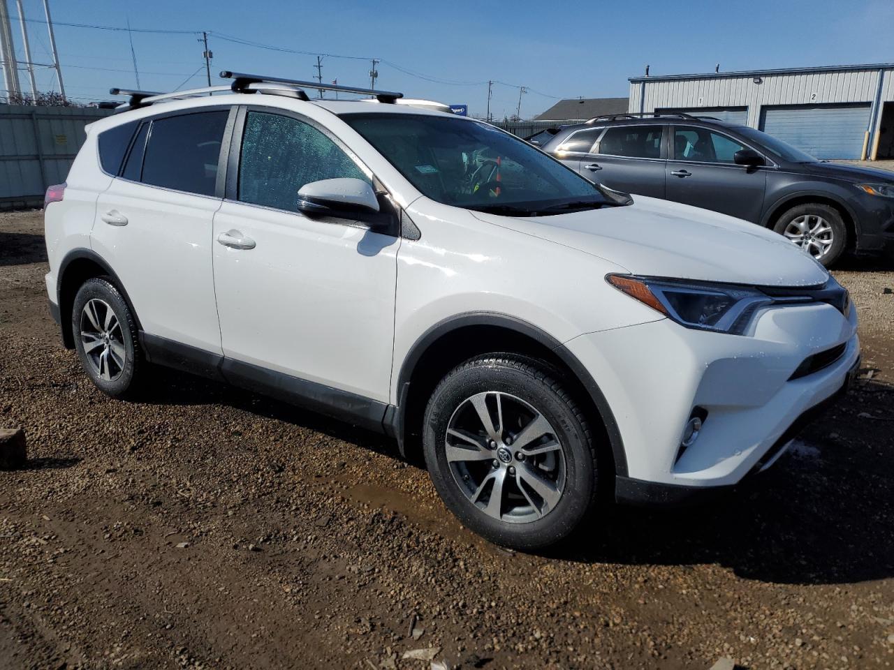 2016 TOYOTA RAV4 XLE - Фото 4