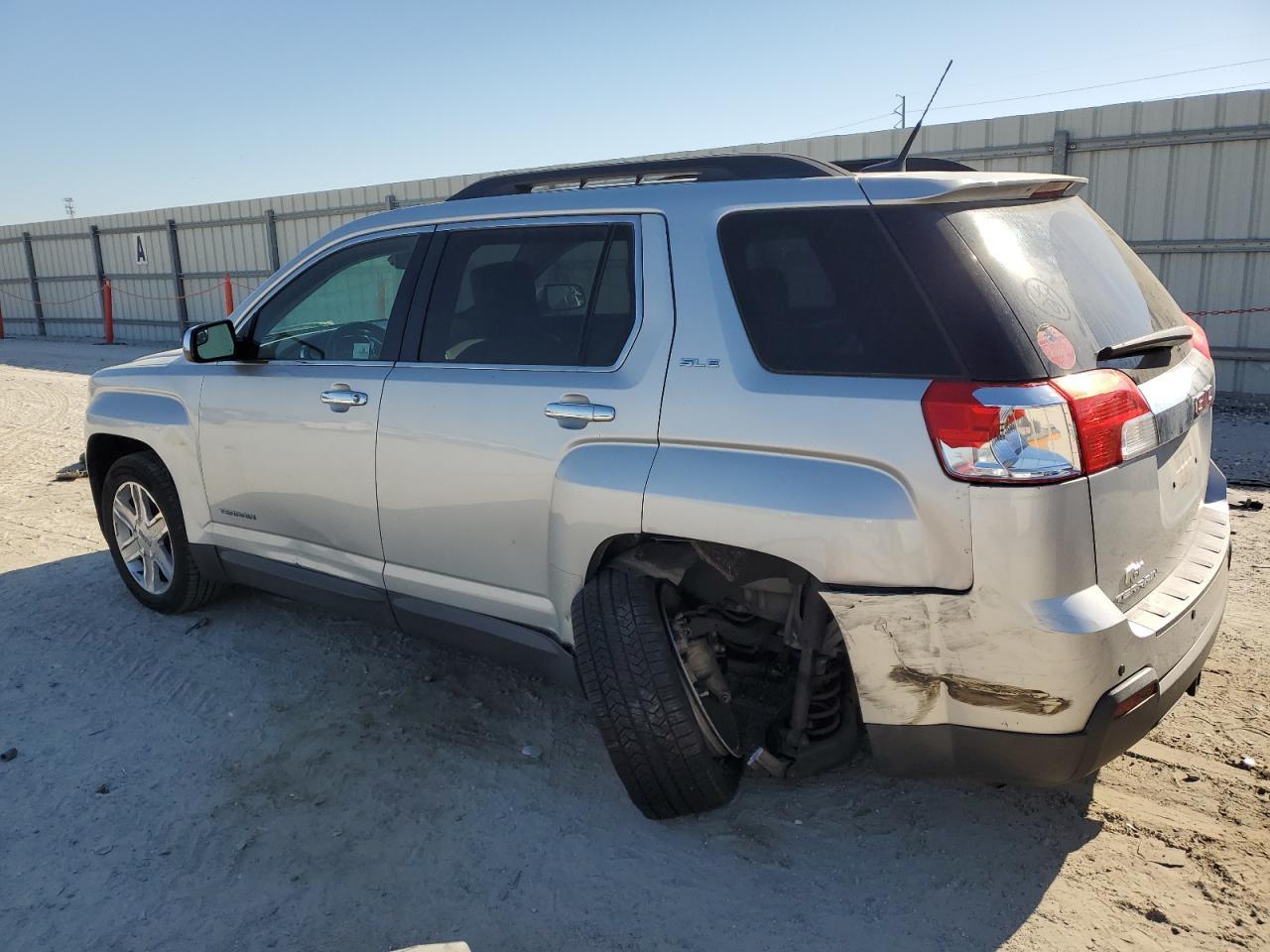 2012 GMC TERRAIN SL - Image 2