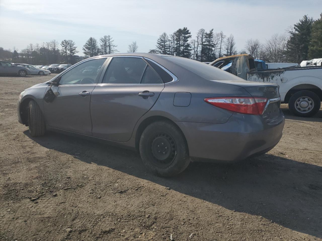2016 TOYOTA CAMRY LE - Фото 2