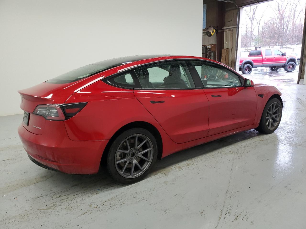 2022 TESLA MODEL 3 - Фото 3
