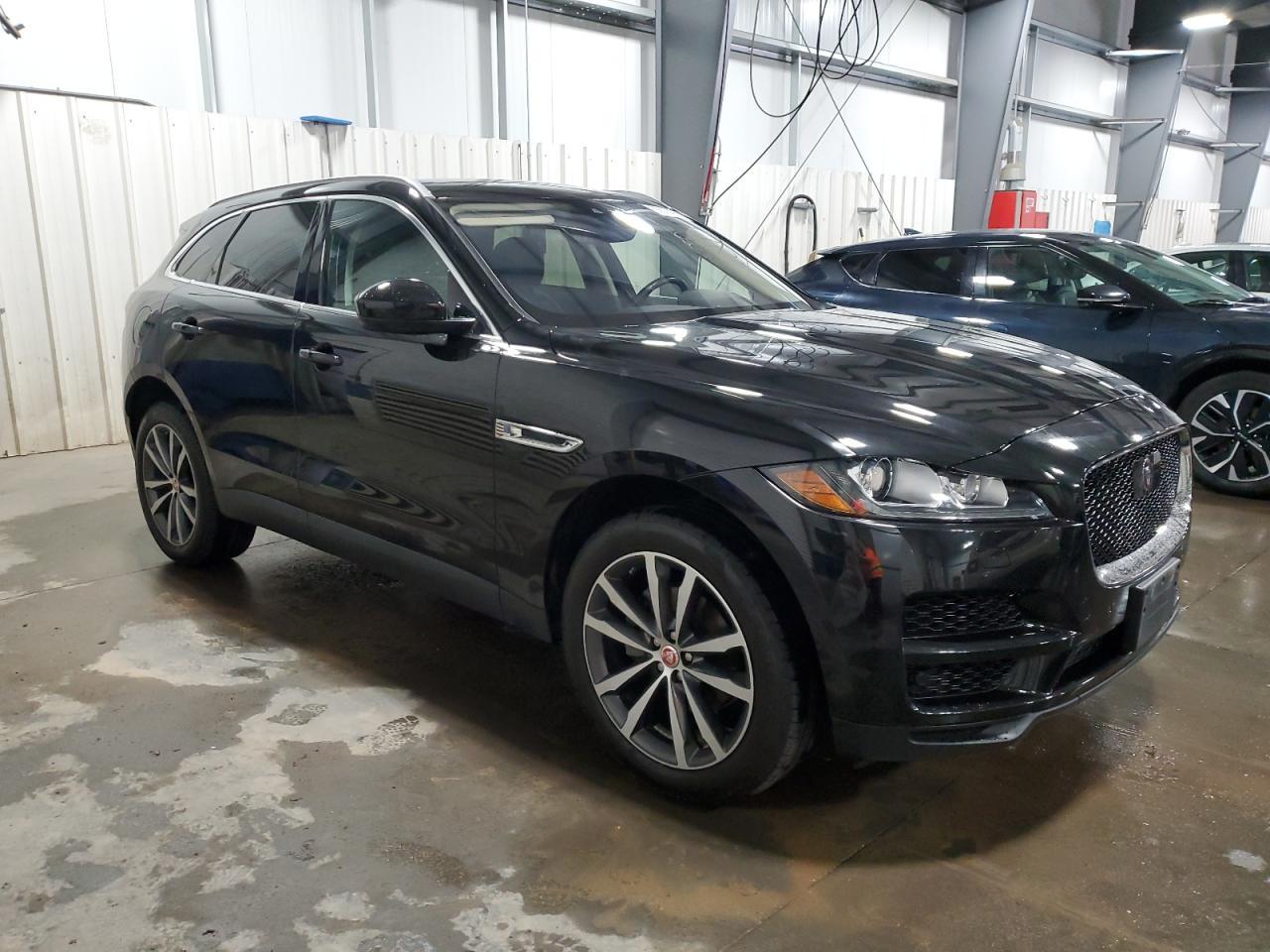 2019 JAGUAR F-PACE PRE - Image 4