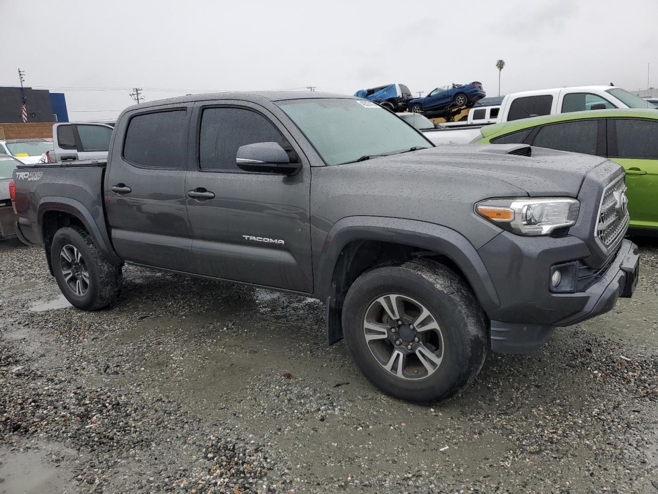 2017 TOYOTA TACOMA DOU - Фото 4