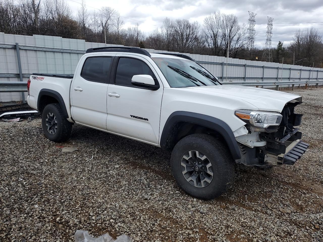 2019 TOYOTA TACOMA DOU - Фото 4