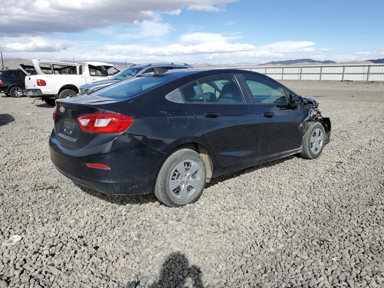2017 CHEVROLET CRUZE LS - Image 3
