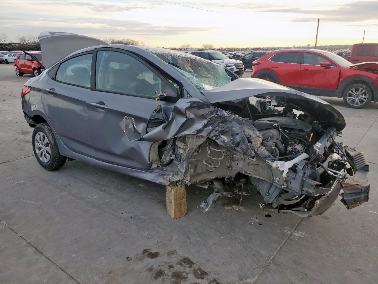 2017 HYUNDAI ACCENT SE - Image 4