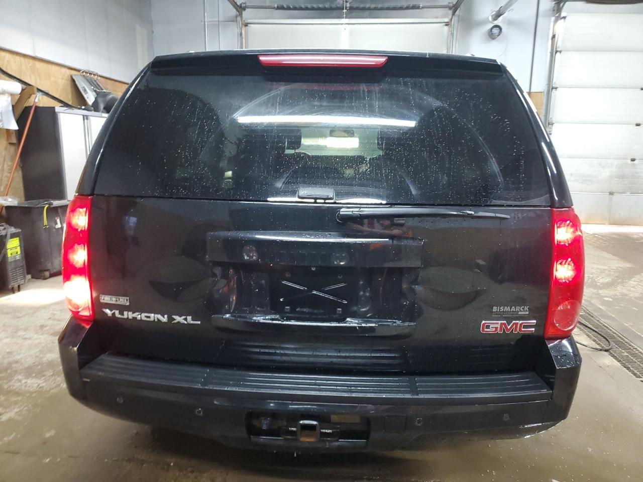 2012 GMC YUKON XL K - Image 6
