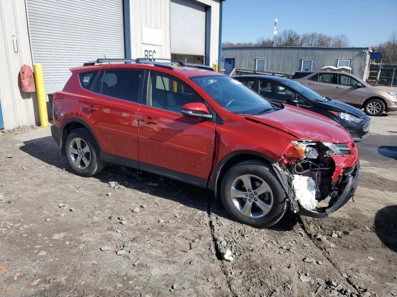 2015 TOYOTA RAV4 XLE - Фото 4