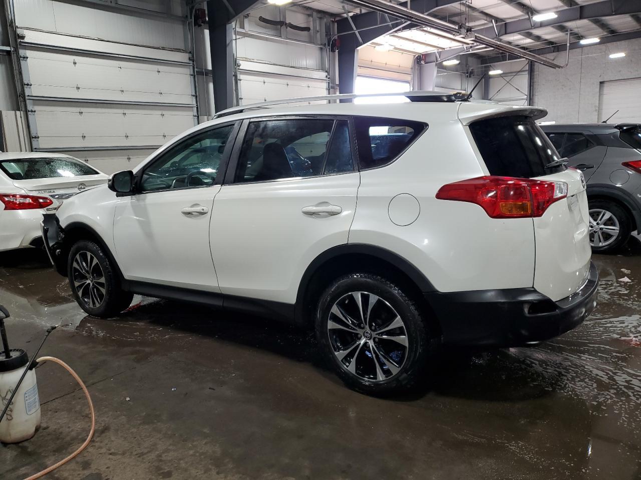 2015 TOYOTA RAV4 LIMIT - Фото 2
