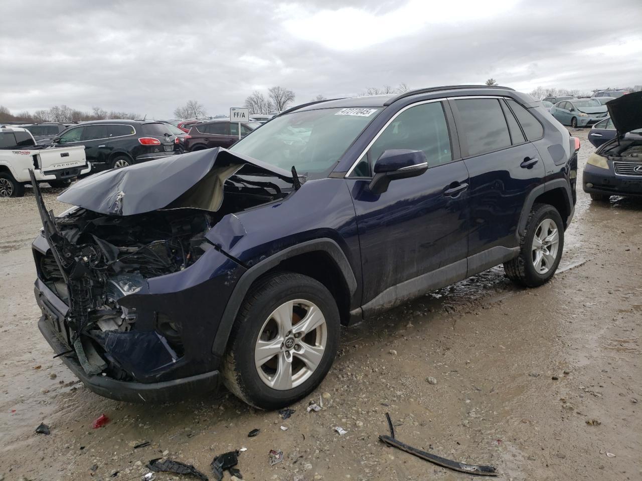 2020 TOYOTA RAV4 XLE