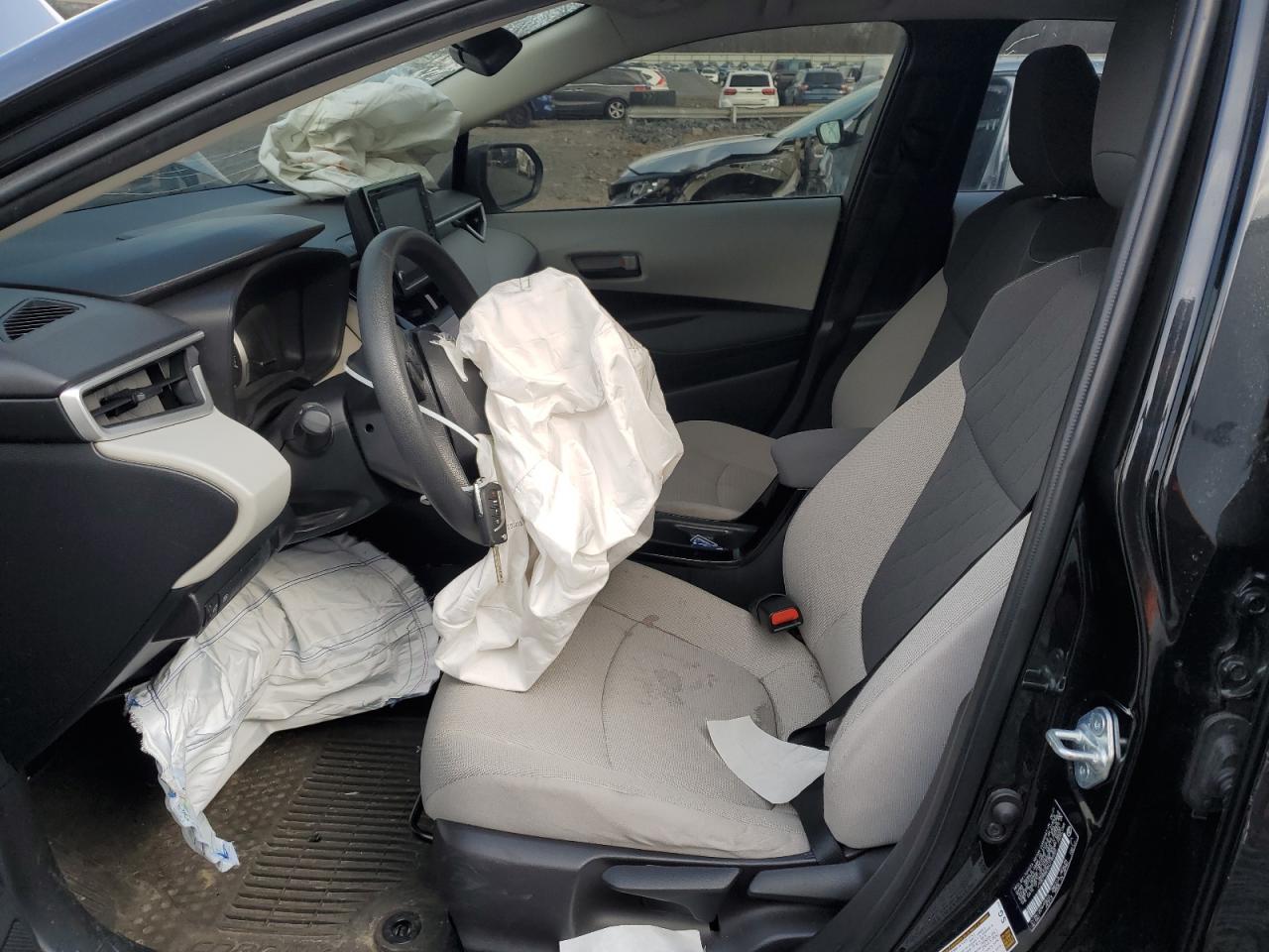 2022 TOYOTA COROLLA LE - Фото 7