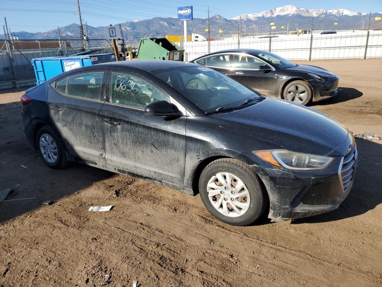 2017 HYUNDAI ELANTRA SE - Image 4
