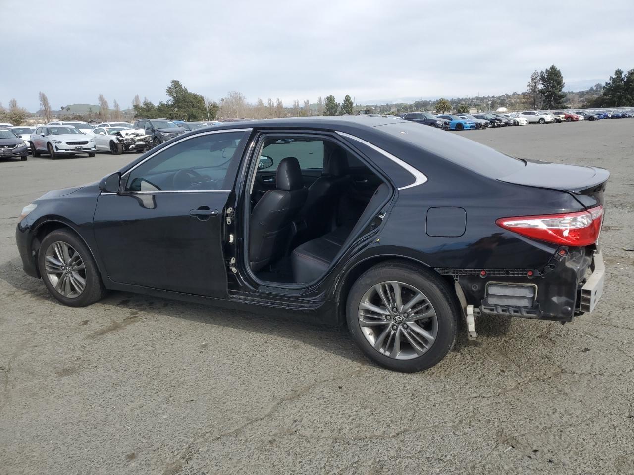 2017 TOYOTA CAMRY LE - Фото 2