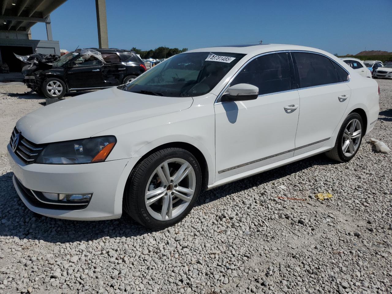 2015 VOLKSWAGEN PASSAT SE