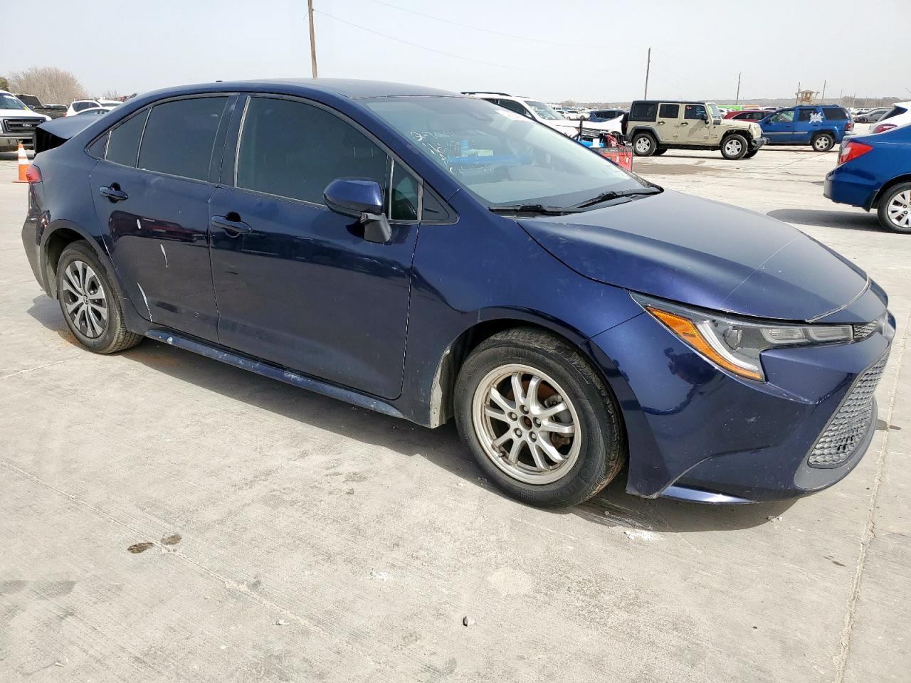 2022 TOYOTA COROLLA LE - Фото 4