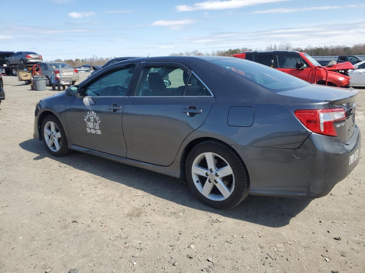 2012 TOYOTA CAMRY BASE - Фото 2