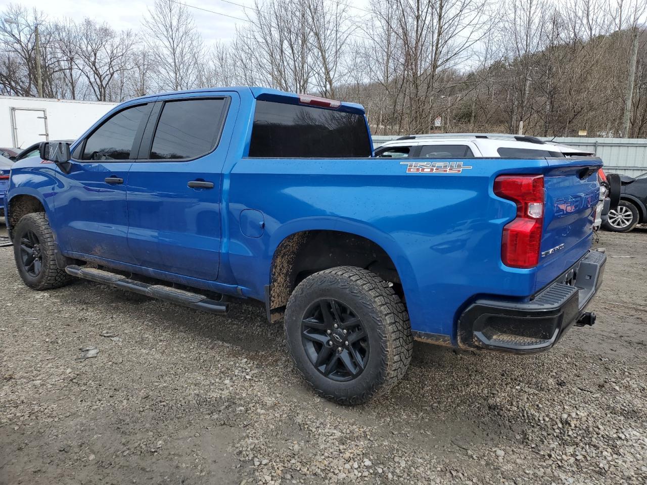 2023 CHEVROLET SILVERADO - Image 2