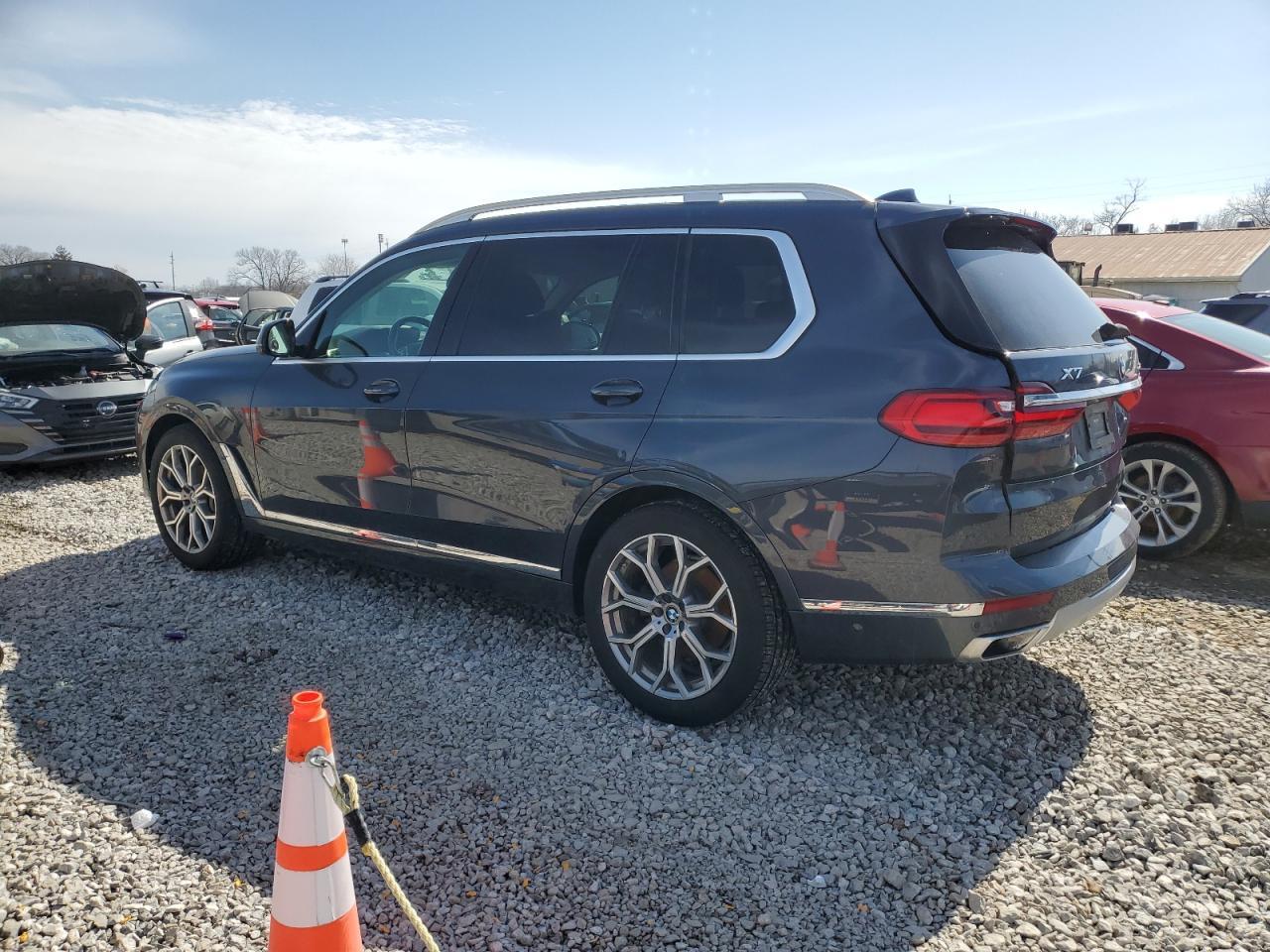 2020 BMW X7 XDRIVE4 - Фото 2