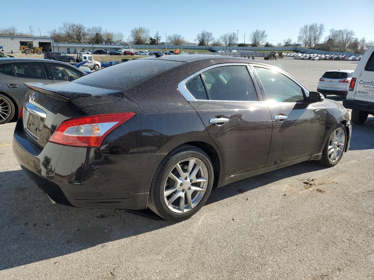 2011 NISSAN MAXIMA S - Фото 3