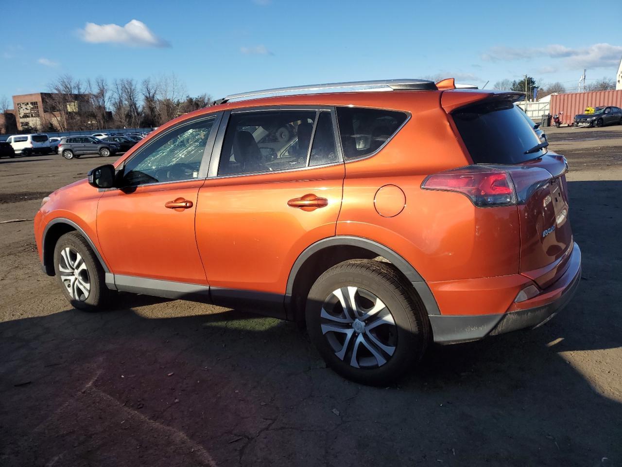 2016 TOYOTA RAV4 LE - Image 2