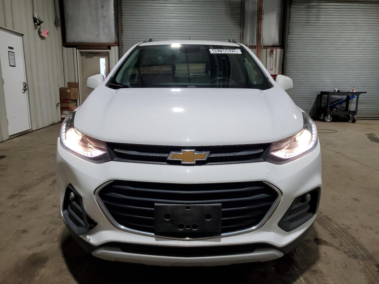 2019 CHEVROLET TRAX 1LT - Фото 5