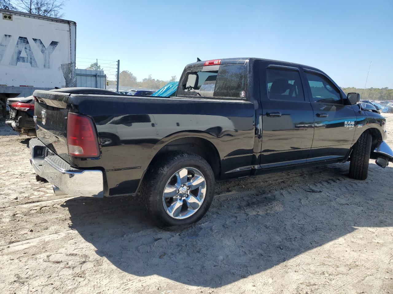 2019 RAM 1500 CLASS - Image 3