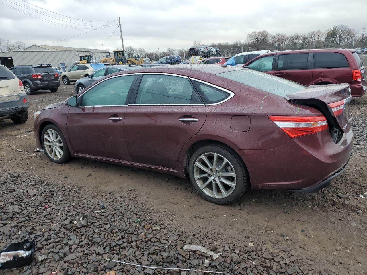 2015 TOYOTA AVALON XLE - Image 2