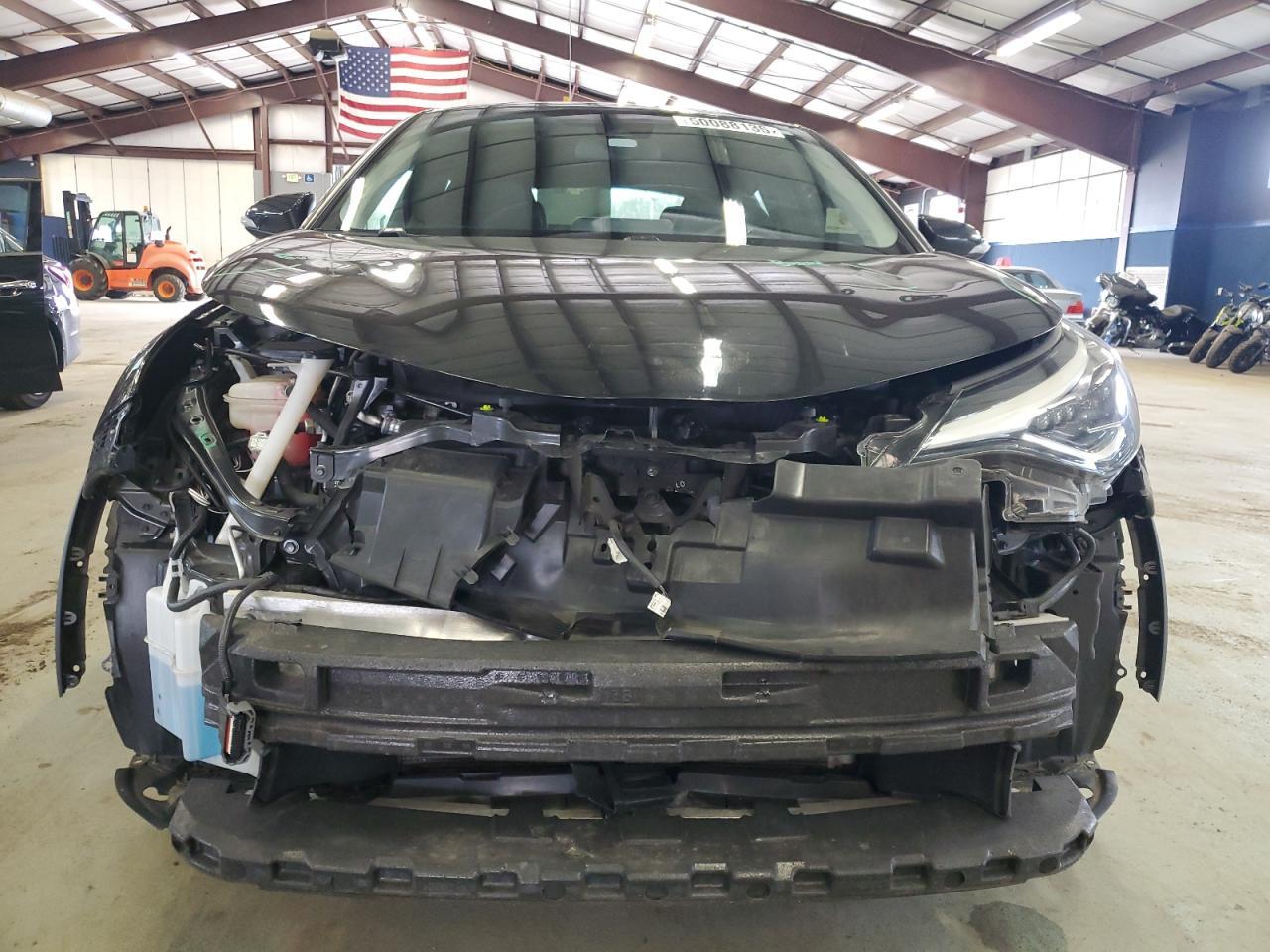 2021 TOYOTA C-HR XLE - Image 5