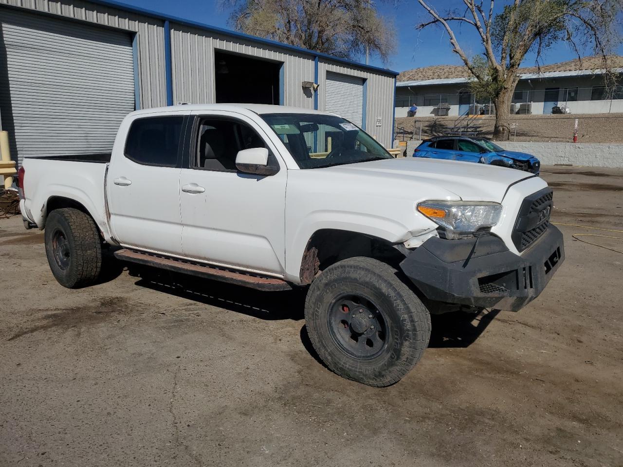 2017 TOYOTA TACOMA DOU - Фото 4