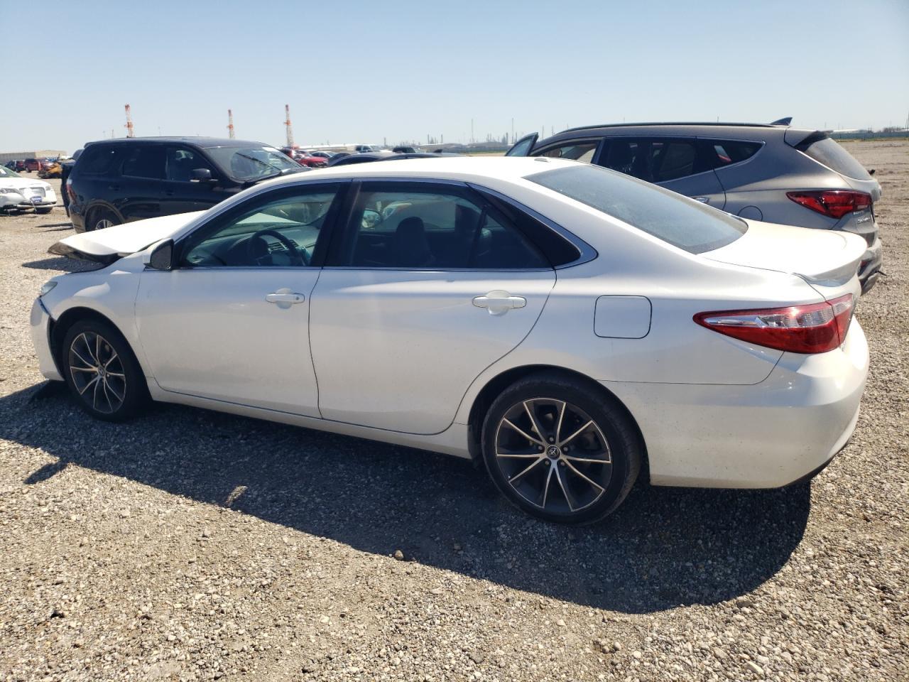 2016 TOYOTA CAMRY LE - Image 2