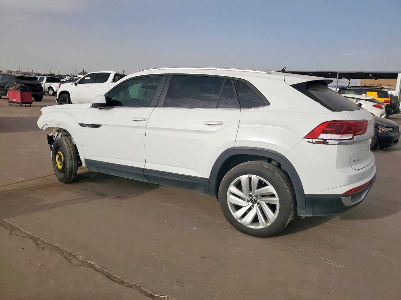 2022 VOLKSWAGEN ATLAS CROS - Image 2