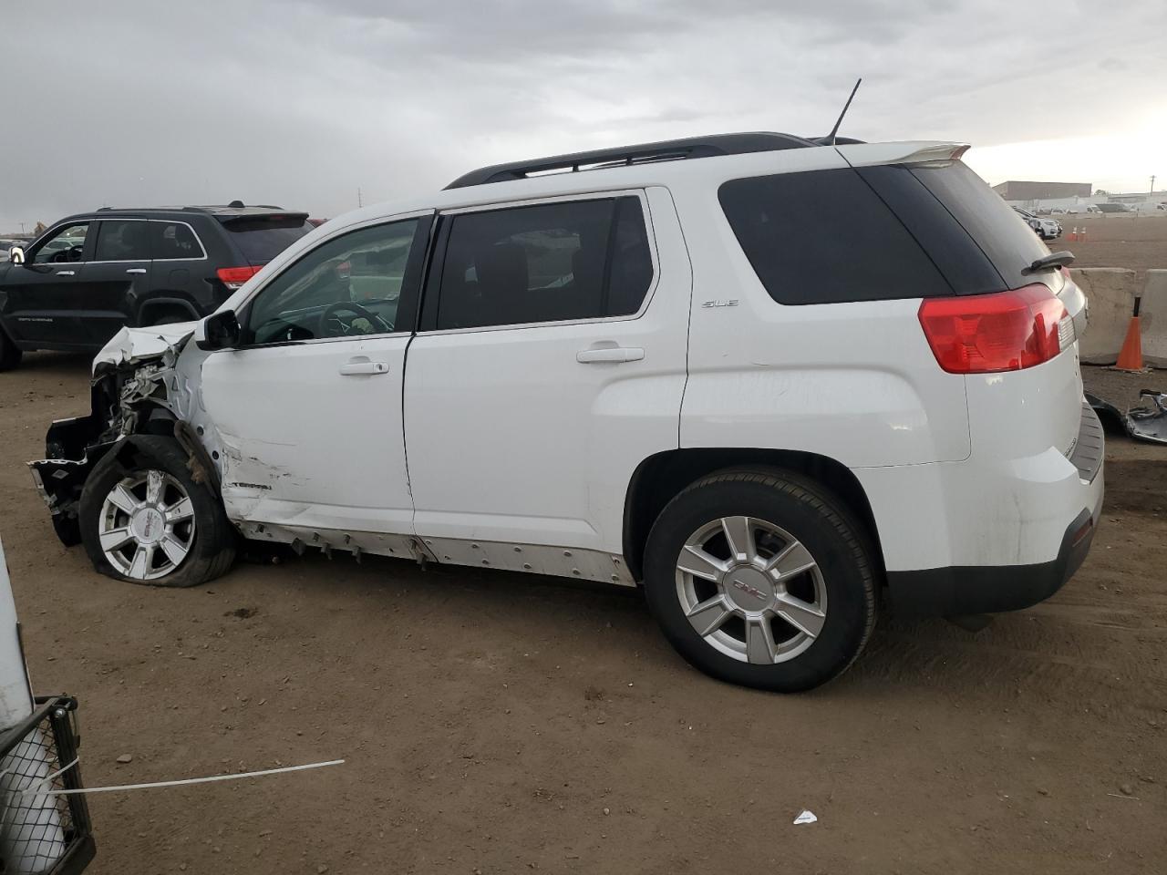 2013 GMC TERRAIN SL - Фото 2
