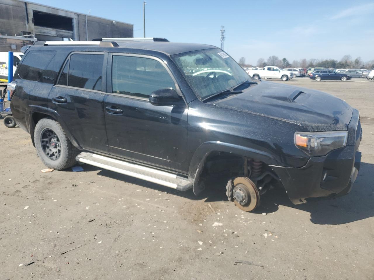 2018 TOYOTA 4RUNNER SR - Фото 4